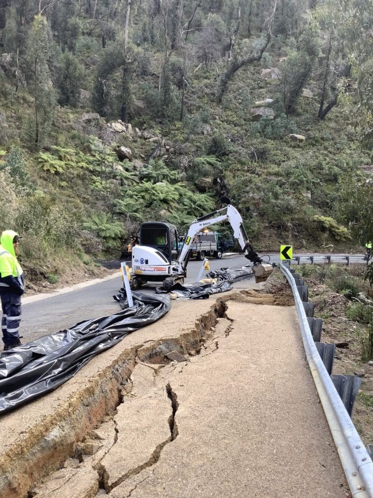 Land Slip excavation of subgrade – Wolgan Valley NSW